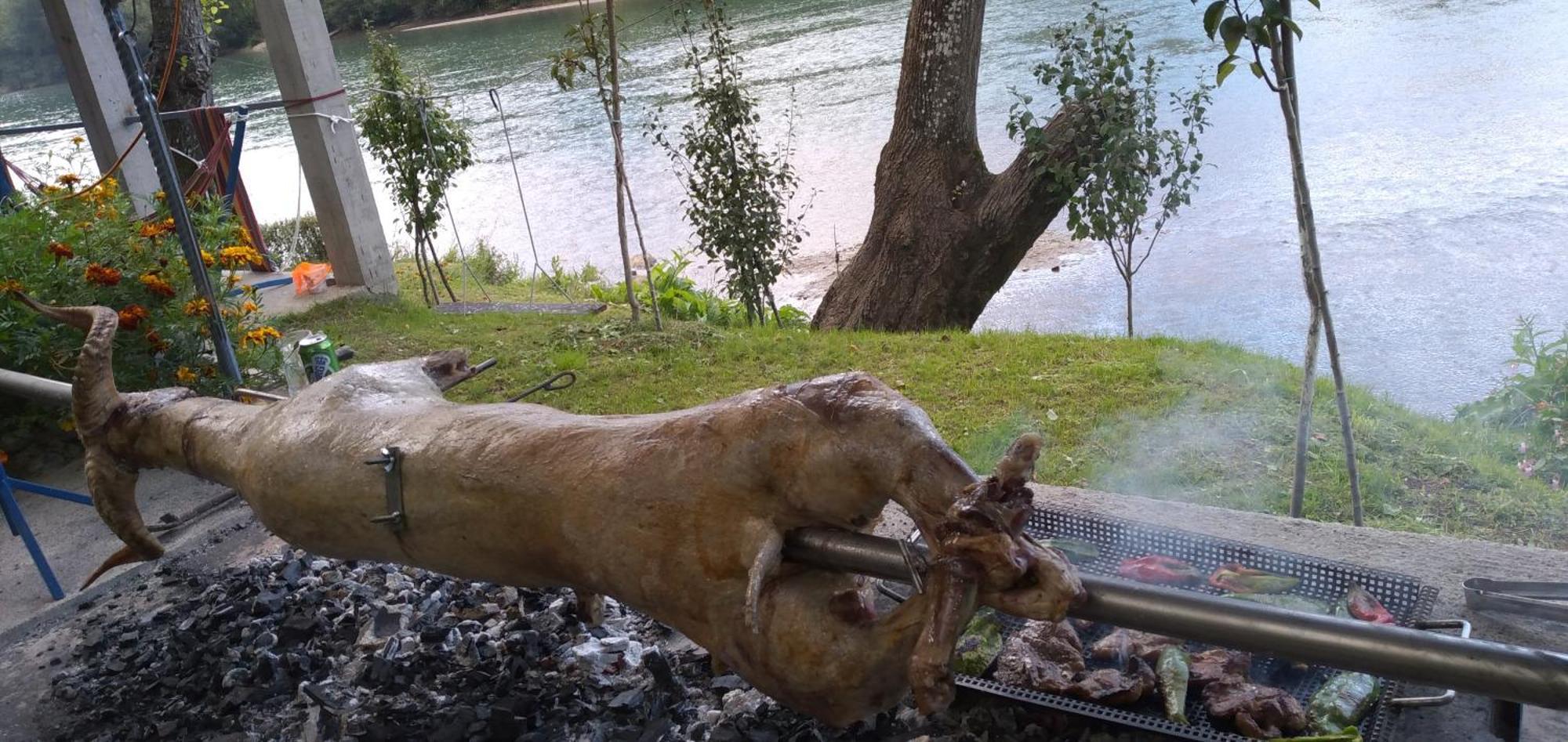 Vikendica Pored Drine Foca Handici Δωμάτιο φωτογραφία